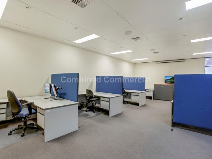 Click to view all images 2/1, 5 Exchange Parade Narellan NSW 2567 - Image 3