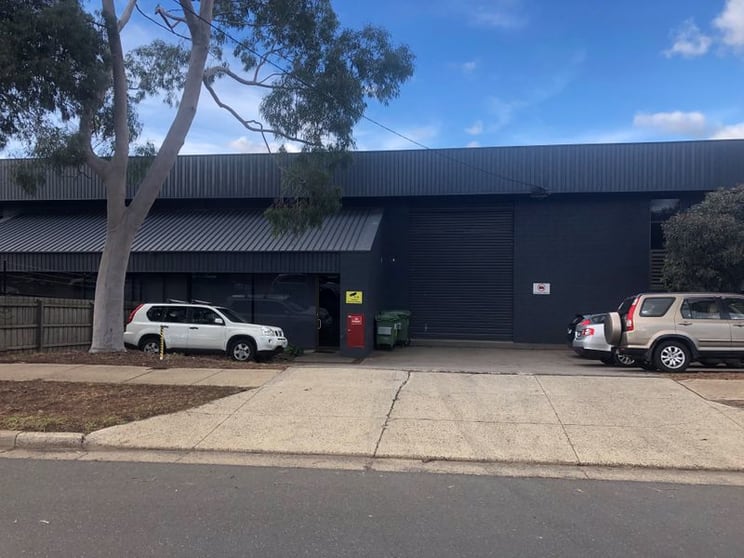 Click to view all images 60 Carroll Road Oakleigh VIC 3166 - Image 2