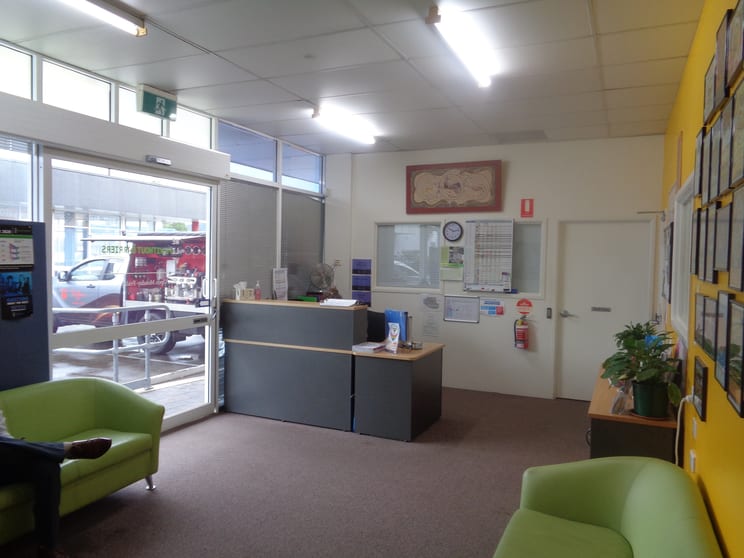 Click to view all images 1B/127 Anderson Street Manunda QLD 4870 - Image 2