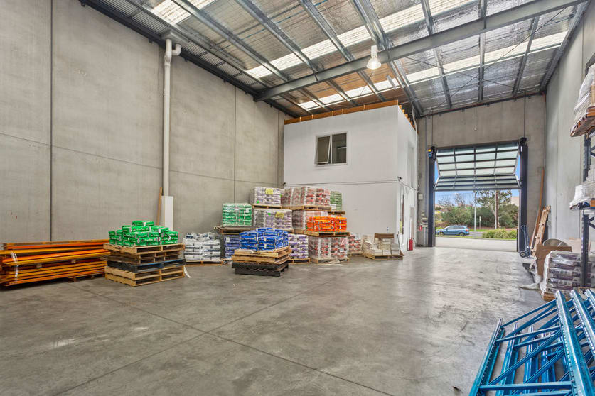 Click to view all images 2/2-6 Yiannis Court Springvale VIC 3171 - Image 3