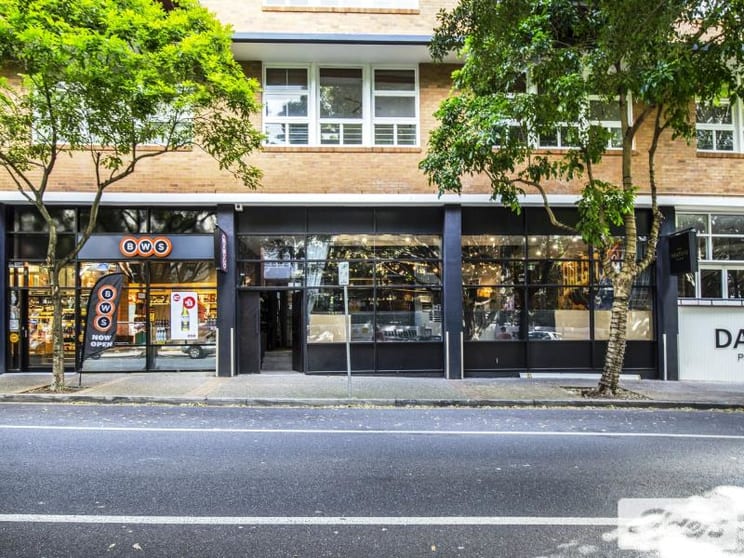 Click to view all images 10/110 Macquarie Street Newstead QLD 4006 - Image 2