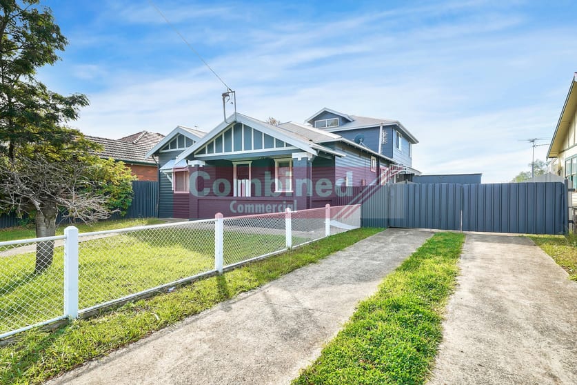 Click to view all images 8 Edward Street Camden NSW 2570 - Image 2