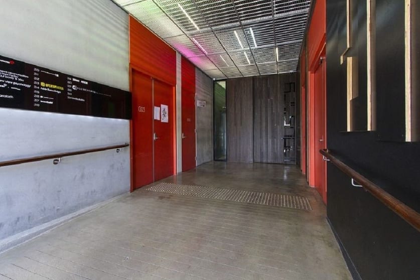 Click to view all images 203/15-87 Gladstone Street South Melbourne VIC 3205 - Image 3