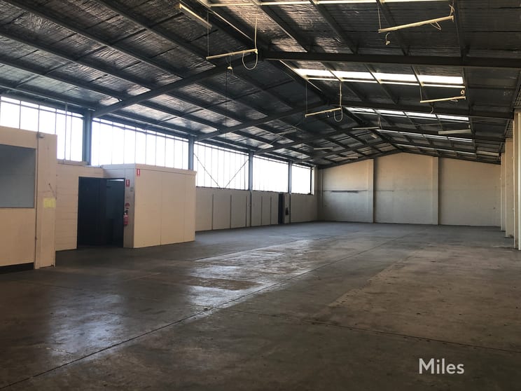 Click to view all images 75 Gower Street Preston VIC 3072 - Image 2