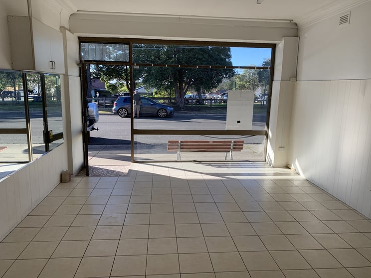 Click to view all images 2/11 Casuarina Road Gymea Bay NSW 2227 - Image 2