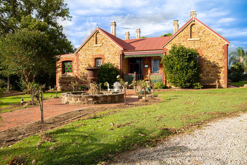 Click to view all images UNDER OFFER/Yalta 15 Old Trafford Crescent Kellyville NSW 2155 - Image 1