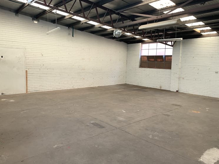 Click to view all images FACT 8/3 Levanswell Road Moorabbin VIC 3189 - Image 2