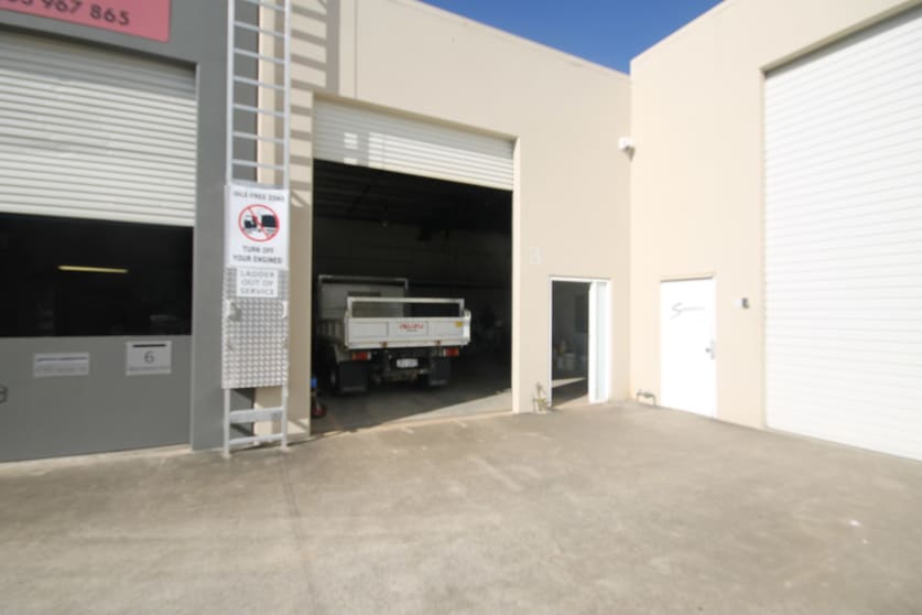Click to view all images 3/88-90 Redland Bay Road Capalaba QLD 4157 - Image 2