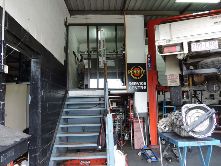 Click to view all images 7/35 Bridge Street Berserker QLD 4701 - Image 3