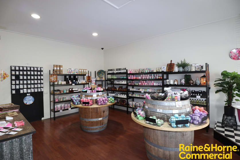 Click to view all images 175b Baylis Street Wagga Wagga NSW 2650 - Image 3