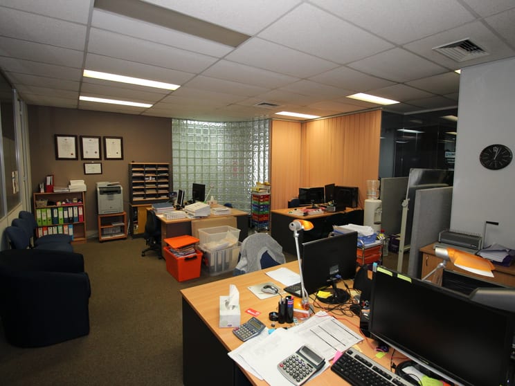 Click to view all images Unit 7/26-28 Ellingworth Pde Box Hill VIC 3128 - Image 3