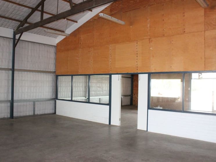 Click to view all images 754 Great Northern Hwy Herne Hill WA 6056 - Image 2