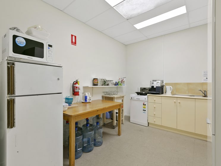 Click to view all images 3I/19 Bruce Street Mornington VIC 3931 - Image 2