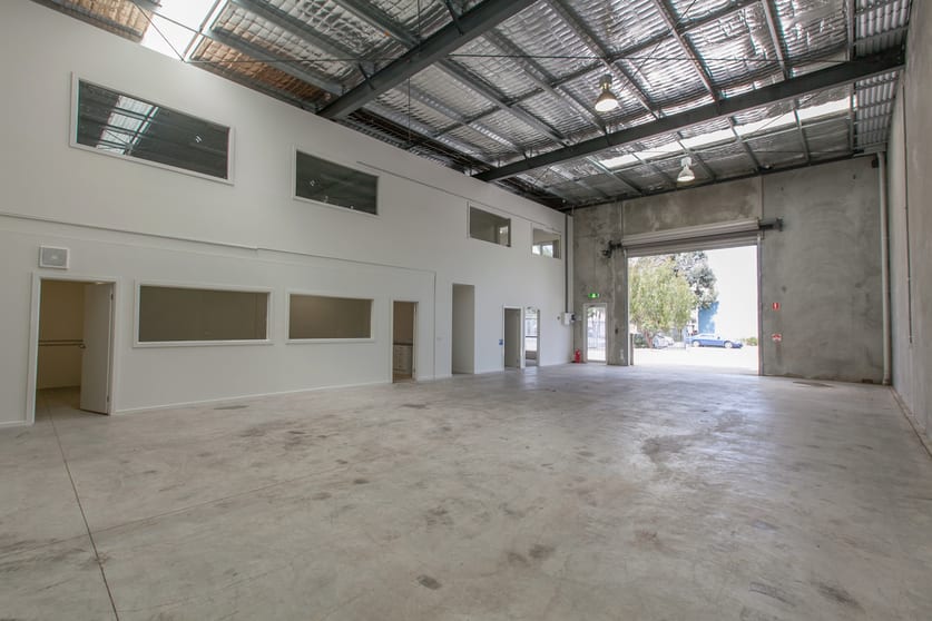 Click to view all images 4 Helm Court Epping VIC 3076 - Image 2