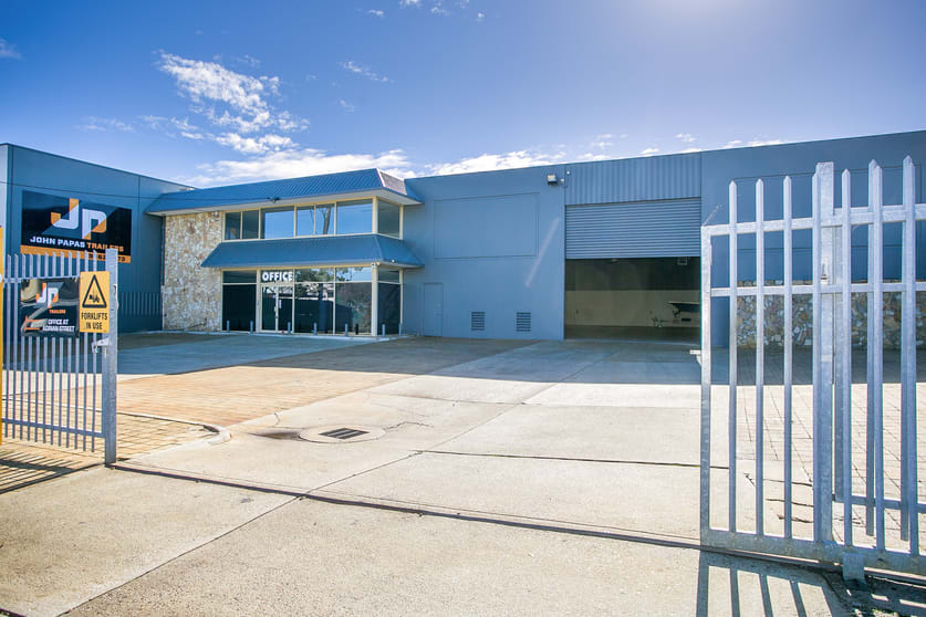 Click to view all images 28 Tennant Street Welshpool WA 6106 - Image 1