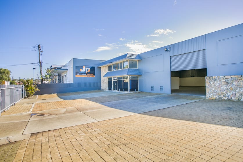 Click to view all images 28 Tennant Street Welshpool WA 6106 - Image 3