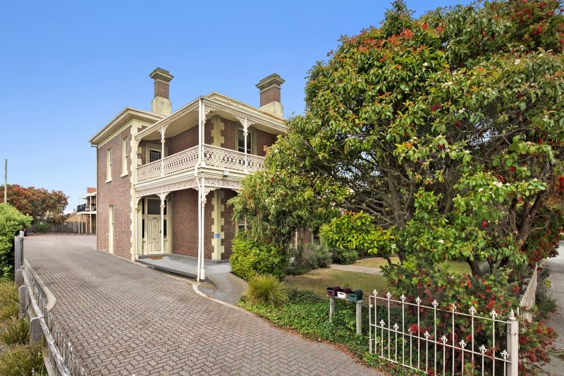 Click to view all images 3/32 Myers Street Geelong VIC 3220 - Image 1