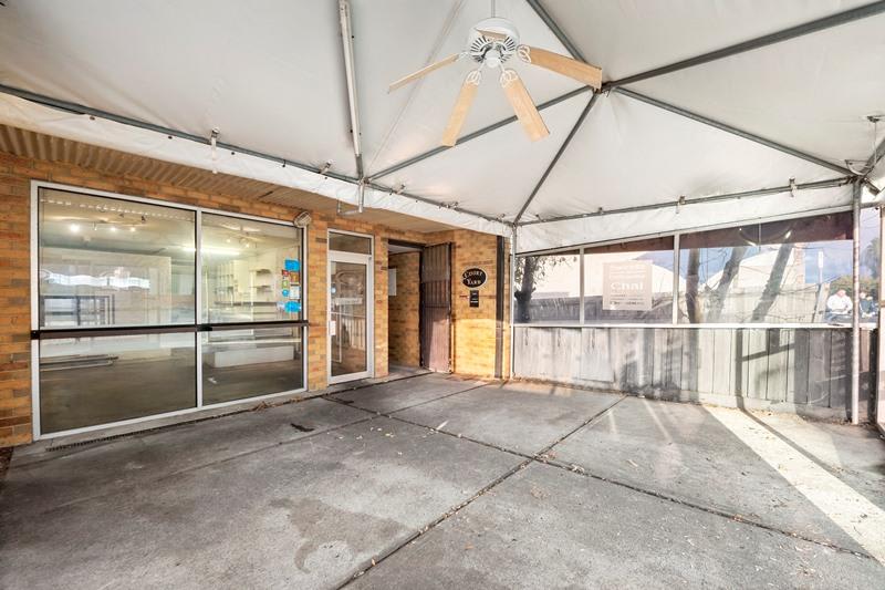 Click to view all images 1 Barrett Lane Mornington VIC 3931 - Image 2