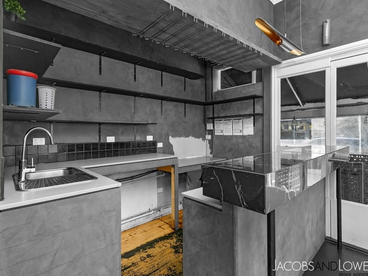 Click to view all images 37 Main Street Mornington VIC 3931 - Image 3