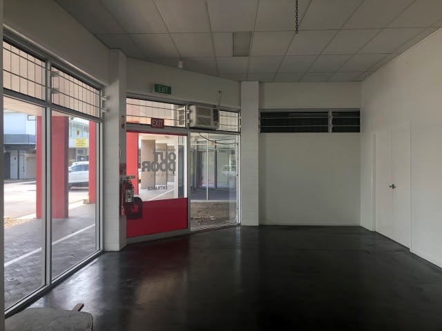 Click to view all images 132 Freshwater St Torquay QLD 4655 - Image 3