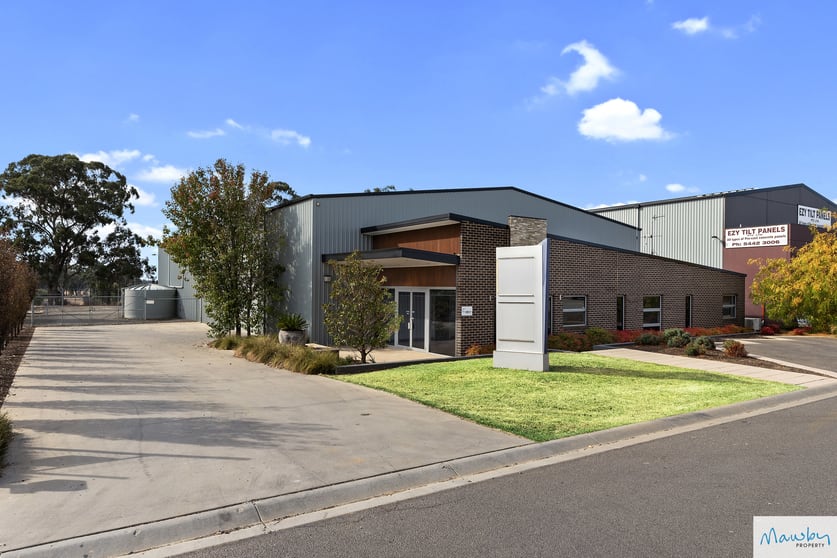 Click to view all images 15 Wellsford Drive East Bendigo VIC 3550 - Image 1