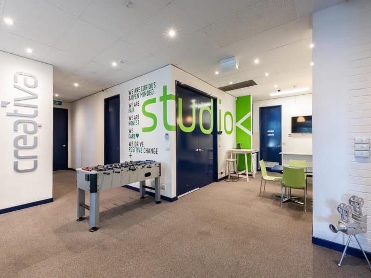 Click to view all images 207 Glen Huntly Road Elsternwick VIC 3185 - Image 2