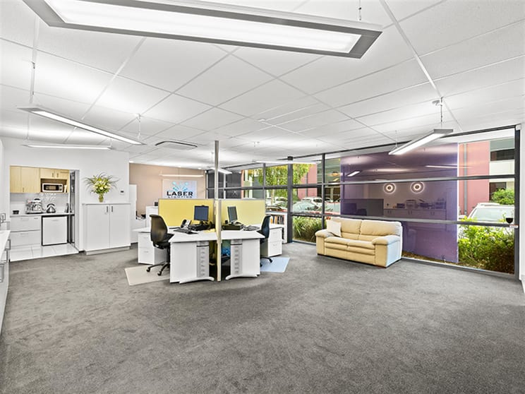 Click to view all images 11/25 Howleys Road Notting Hill VIC 3168 - Image 2