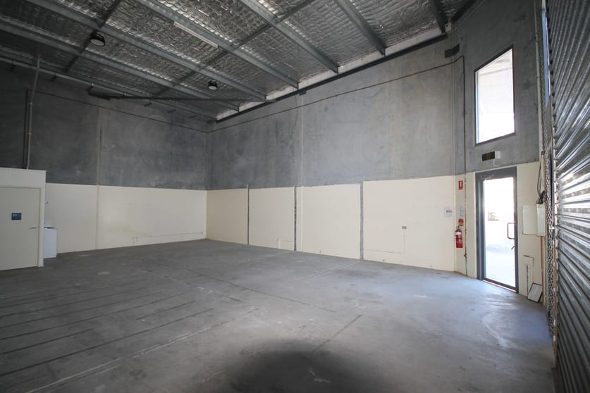 Click to view all images 4/55 Neumann Road Capalaba QLD 4157 - Image 3