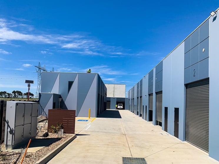 Click to view all images 10 Cave Place Clyde North VIC 3978 - Image 2