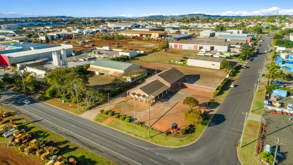 Click to view all images 21 - 23 Rocla Court Glenvale QLD 4350 - Image 1