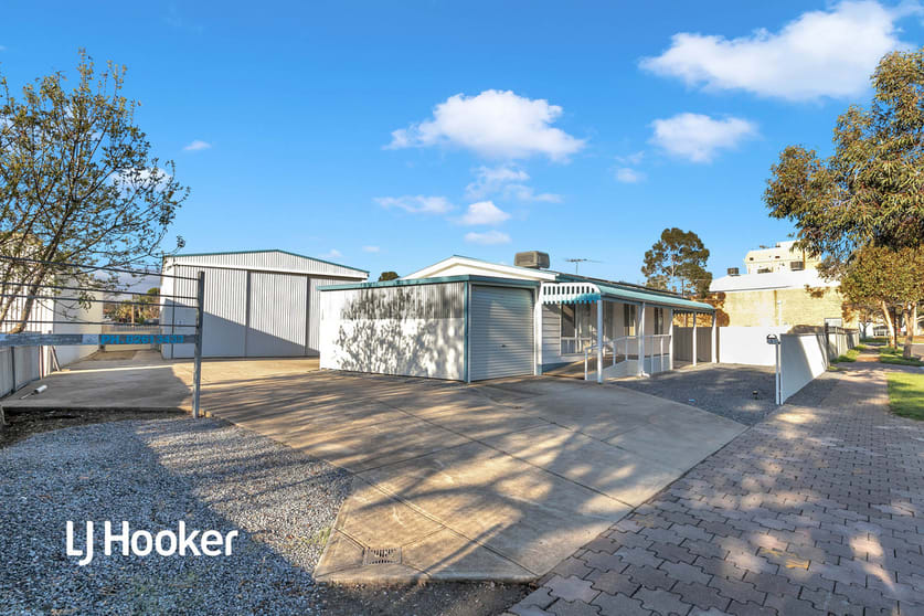 Click to view all images 3 Katrina Avenue Windsor Gardens SA 5087 - Image 1