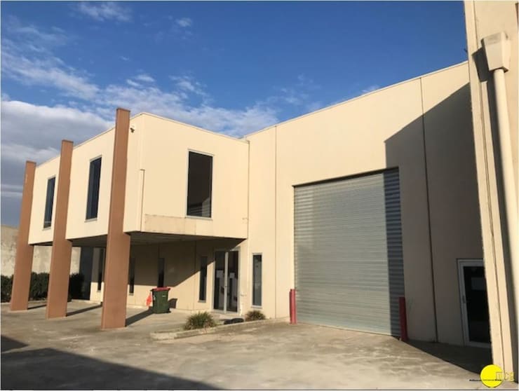 Click to view all images 2/243 Sunshine Road Tottenham VIC 3012 - Image 1
