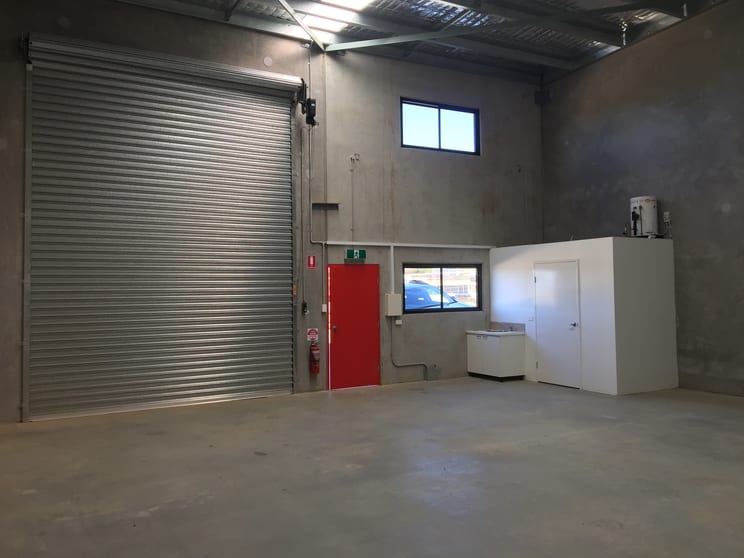 Click to view all images 14/17 Old Dairy Close Moss Vale NSW 2577 - Image 2