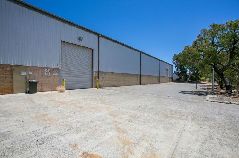 Click to view all images 108 Radium Street Welshpool WA 6106 - Image 3