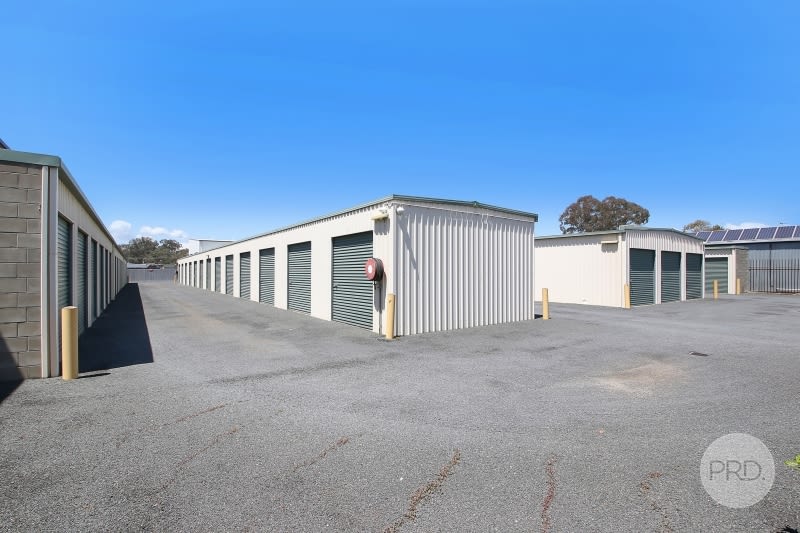 Click to view all images 904 Metry Street North Albury NSW 2640 - Image 2
