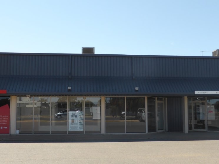 Click to view all images 126 Eleventh Street Mildura VIC 3500 - Image 1
