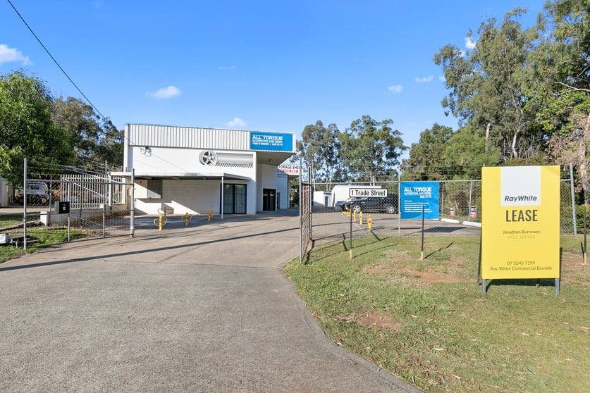 Click to view all images 1-3/1 Trade Street Ormiston QLD 4160 - Image 1