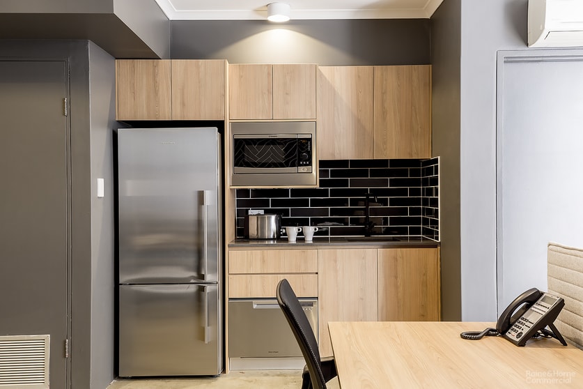 Click to view all images Unit 2/1-3 Ridge Street North Sydney NSW 2060 - Image 3