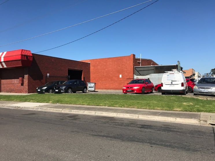 Click to view all images B/157 Cheltenham Road Dandenong VIC 3175 - Image 1