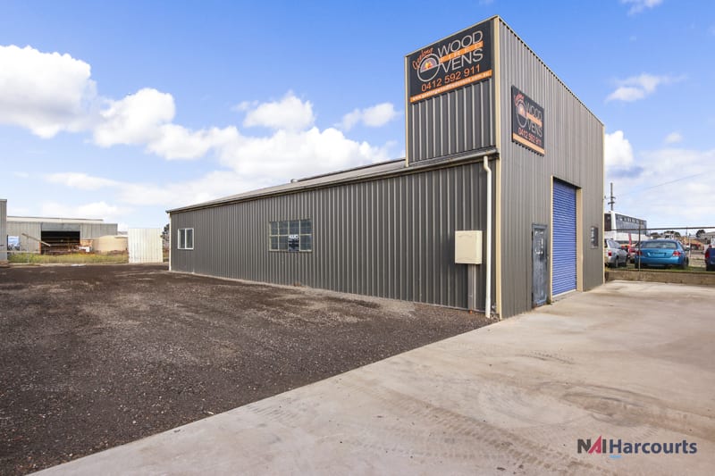 Click to view all images 332 Portarlington Rd Moolap VIC 3224 - Image 2