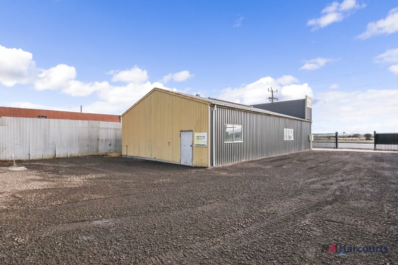 Click to view all images 332 Portarlington Rd Moolap VIC 3224 - Image 3