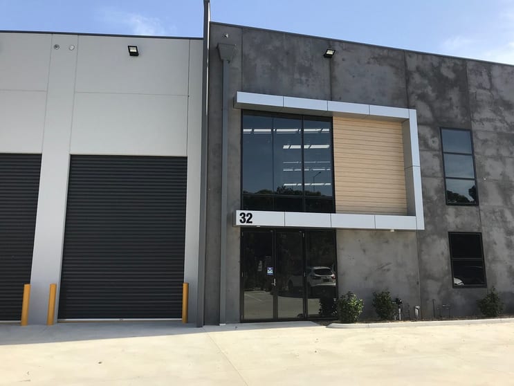 Click to view all images 32 Mediterranean Circuit Keysborough VIC 3173 - Image 1