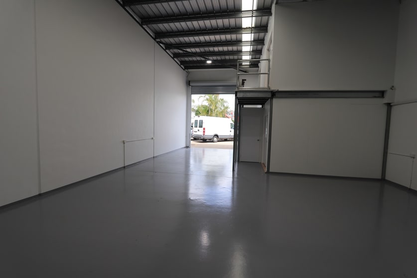 Click to view all images 2/22 Hutchinson Street Burleigh Heads QLD 4220 - Image 2