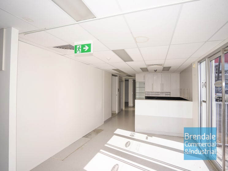 Click to view all images Unit 2/429 Gympie Rd Strathpine QLD 4500 - Image 1