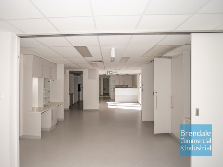 Click to view all images Unit 2/429 Gympie Rd Strathpine QLD 4500 - Image 3