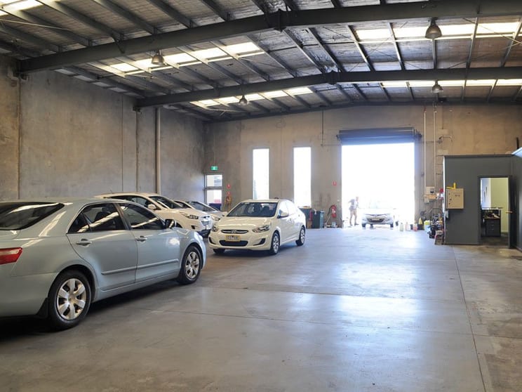 Click to view all images 10 Smolic Court Tullamarine VIC 3043 - Image 2