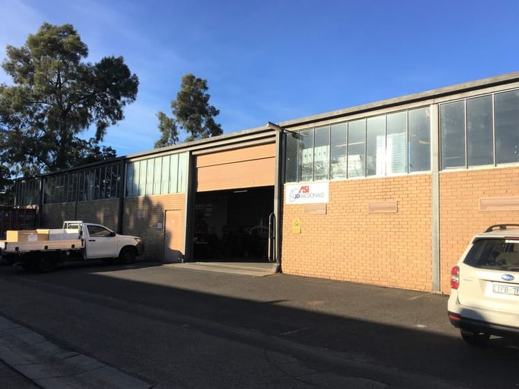 Click to view all images Rear Wareh/43 Glenvale Crescent Mulgrave VIC 3170 - Image 2