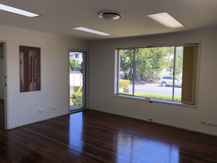 Click to view all images 107 Upton Street Bundall QLD 4217 - Image 3