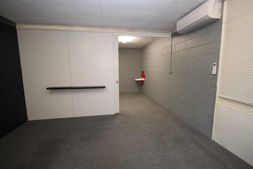 Click to view all images Suite 11, 203 Kings Road Pimlico QLD 4812 - Image 3