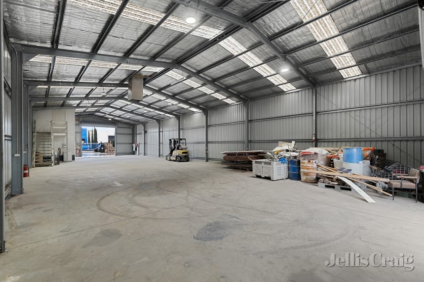 Click to view all images 6 Sarah Street Campbellfield VIC 3061 - Image 3